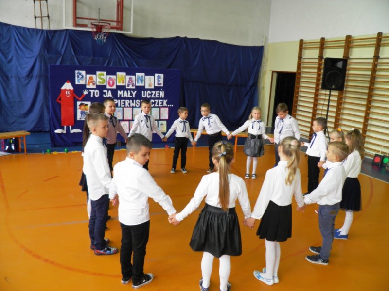 Pasowanie na ucznia klasy I.